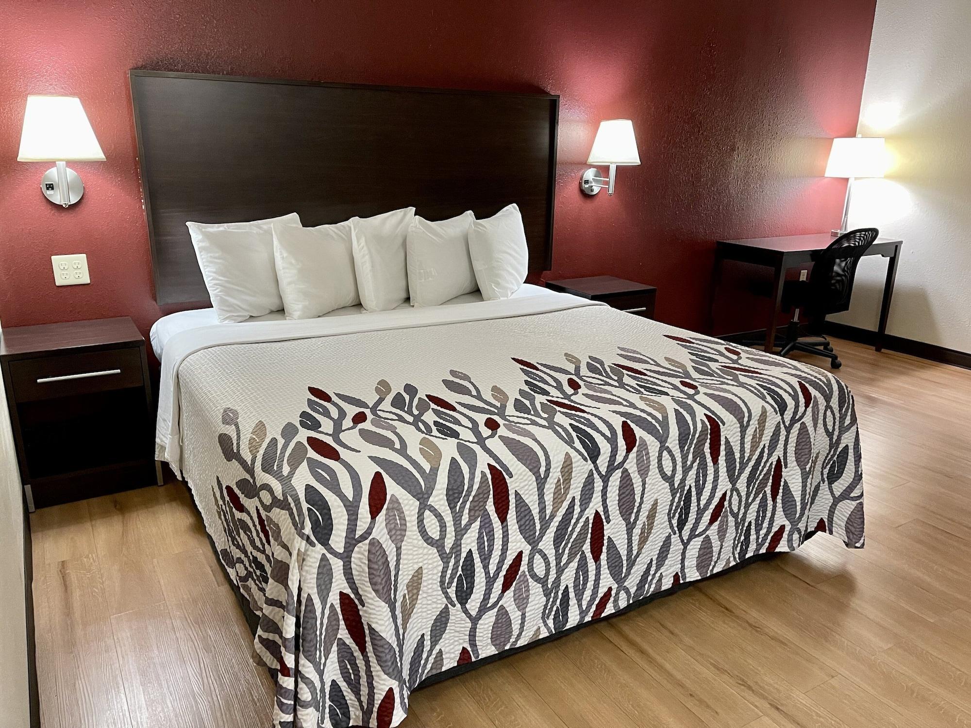 Red Roof Inn Sandusky - Милан Экстерьер фото