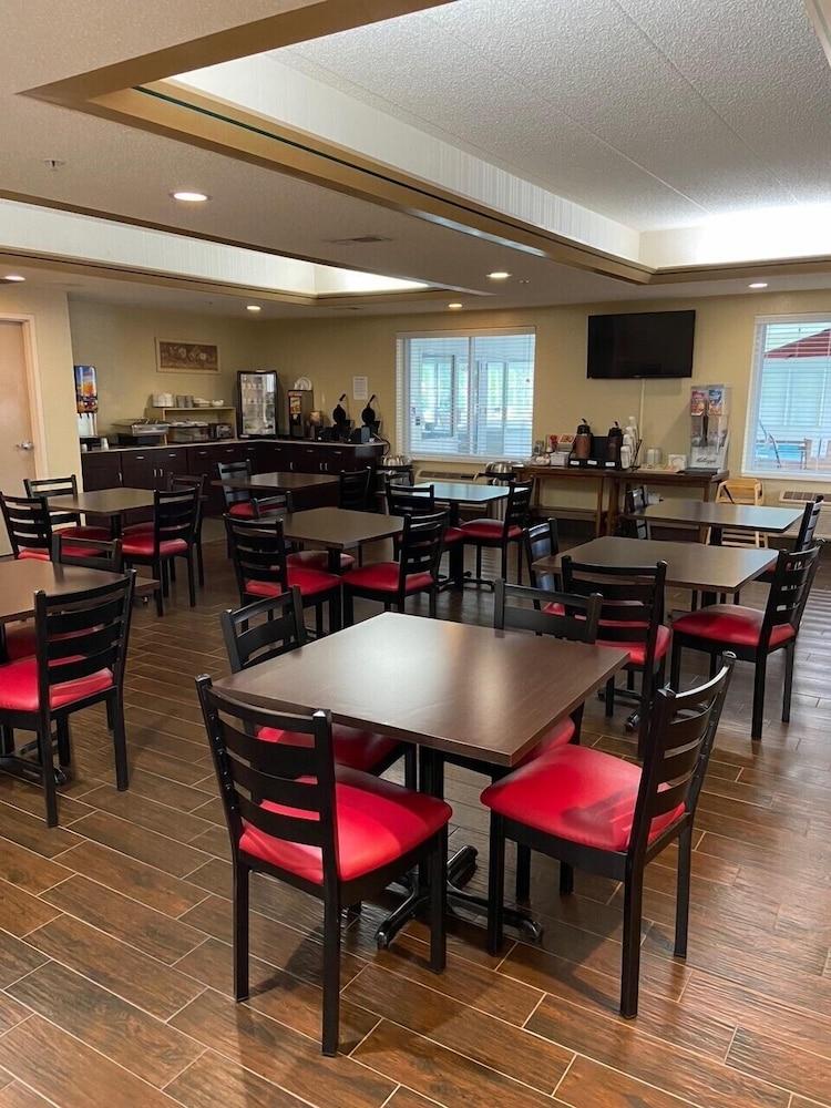 Red Roof Inn Sandusky - Милан Экстерьер фото