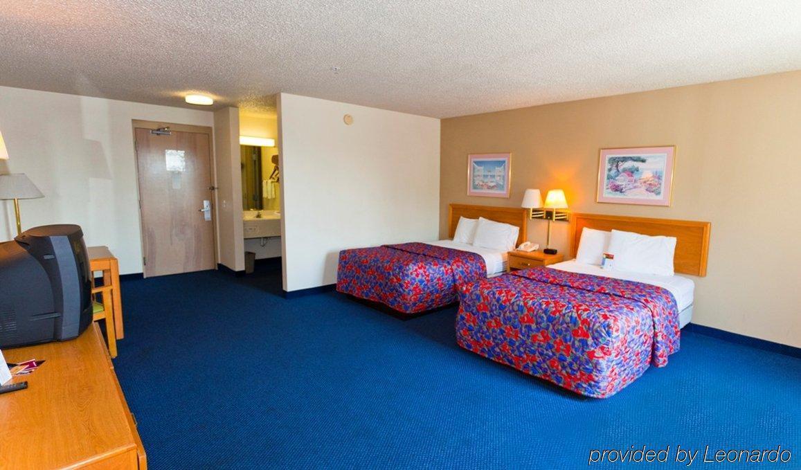 Red Roof Inn Sandusky - Милан Номер фото
