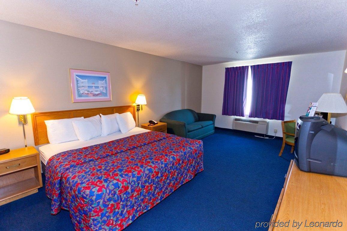Red Roof Inn Sandusky - Милан Номер фото